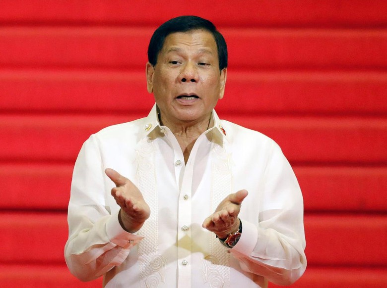 Duterte Bersumpah Tak Akan Injakkan Kaki di AS yang Menjijikkan Duterte Bersumpah Tak Akan Injakkan Kaki di AS yang Menjijikkan