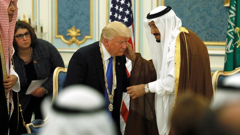 Kepentingan AS di Balik Ketegangan Arab Saudi-Qatar Kepentingan AS di Balik Ketegangan Arab Saudi-Qatar