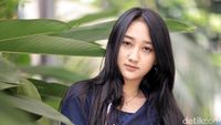 Tatapan Sandrina IMB Bikin Jatuh Hati