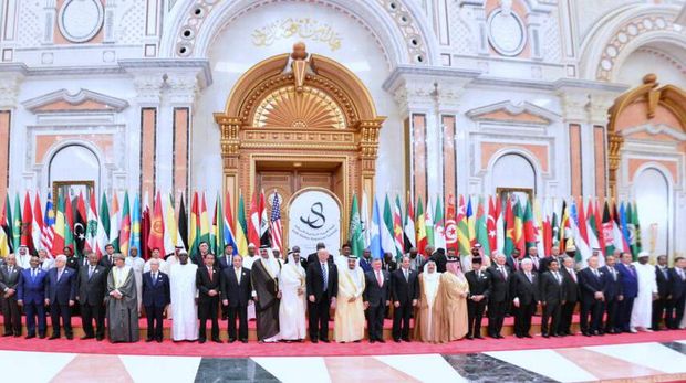 Seluruh pimpinan negara peserta KTT Arab Islam Amerika/
