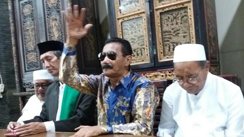 Dukungan 1.000 Kiai dan Pengurus PWNU Jatim Disoal Kiai Kampung
