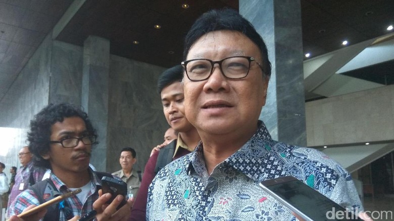 Mendagri Pantau Ormas Lain yang Anti-Pancasila Mendagri Pantau Ormas Lain yang Anti-Pancasila