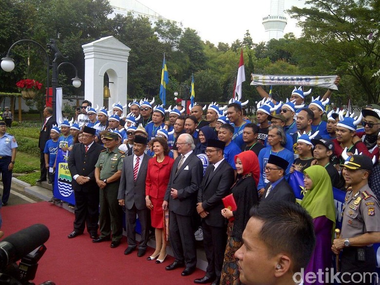 Begini Momen Foto Bareng Raja Swedia dan Viking Persib