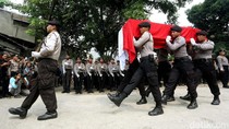 Bom Kampung Melayu, Kantor Polisi Pasang Bendera Setengah Tiang