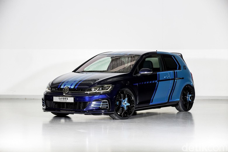 Mobil Hybrid VW Golf GTI Buatan 13 Anak Magang Mobil Hybrid VW Golf GTI Buatan 13 Anak Magang