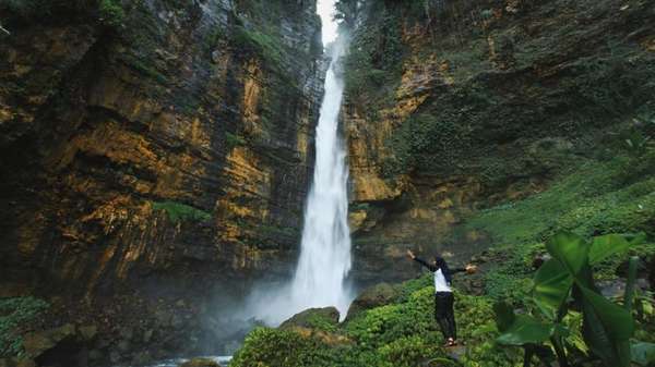 Air Terjun yang Segar di Lumajang Air Terjun yang Segar di Lumajang