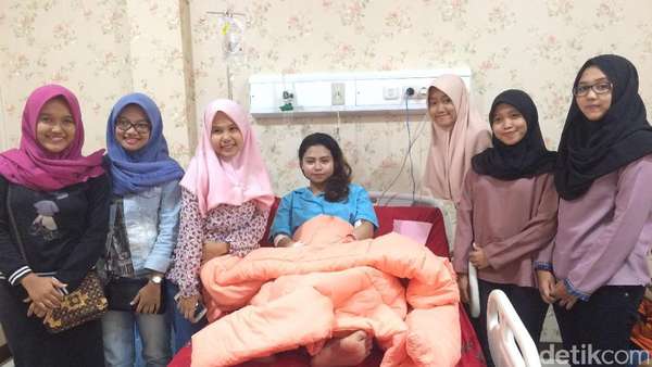 Jihan Korban Bom Kampung Melayu Masih Harus Jalani Operasi Lengan Jihan Korban Bom Kampung Melayu Masih Harus Jalani Operasi Lengan