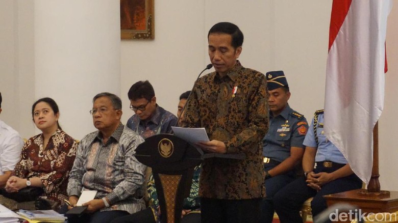 Jokowi: Saya Ingin Revisi UU Terorisme Diselesaikan Secepatnya Jokowi: Saya Ingin Revisi UU Terorisme Diselesaikan Secepatnya