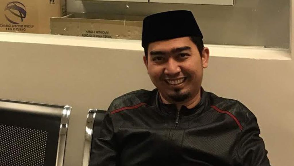 Ditanya Alasan Penahanan di Bandara Changi, Ini kata Ustaz Solmed Ditanya Alasan Penahanan di Bandara Changi, Ini kata Ustaz Solmed