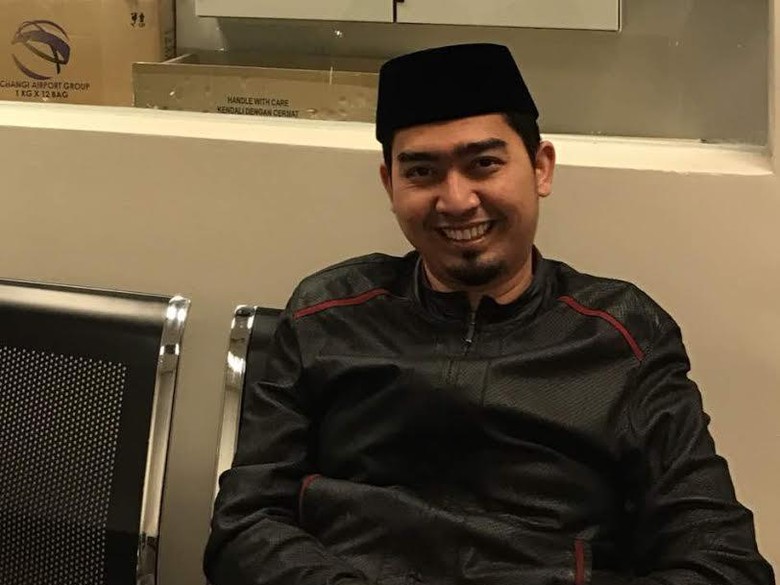 KBRI Singapura: Ustaz Solmed Tidak Ditahan, Hanya Diwawancarai KBRI Singapura: Ustaz Solmed Tidak Ditahan, Hanya Diwawancarai