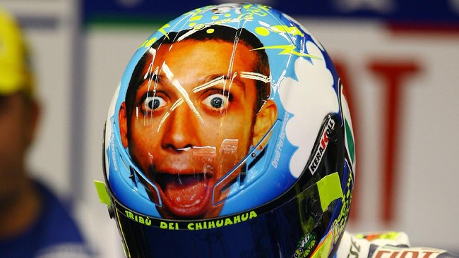 10 Desain Helm Unik dan Lucu Pebalap MotoGP 10 Desain Helm Unik dan Lucu Pebalap MotoGP