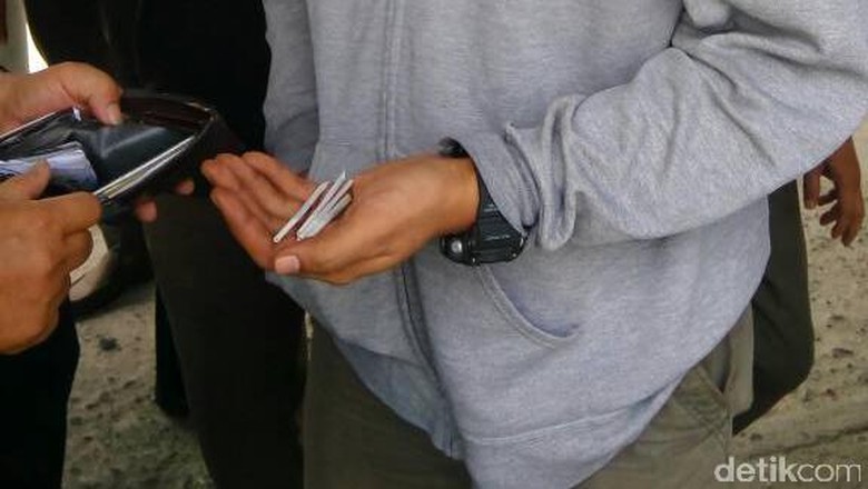 www.menaraimpian.com Bawa 3 Linting Ganja, Wisatawan Pulau Tidung Diamankan Polisi
