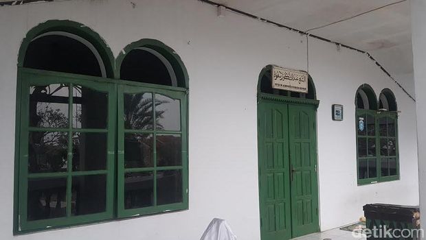Itikaf di Masjid Kuno Kasunyatan Banten