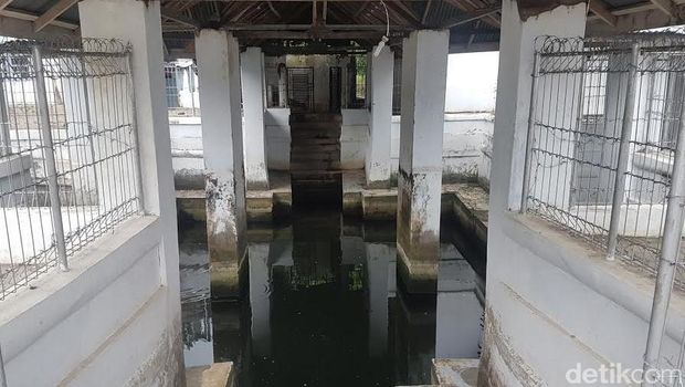 Itikaf di Masjid Kuno Kasunyatan Banten