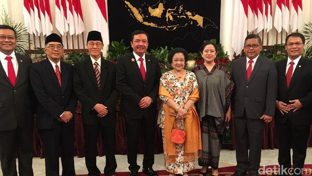 Megawati dilantik jadi Dewan Pengarah UKP Pancasila / 