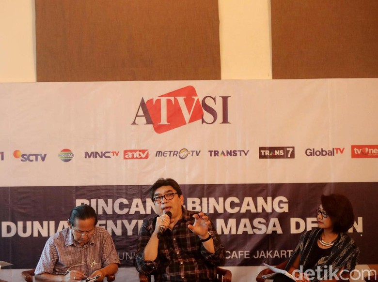 Menakar Usulan Model Operator Penyelenggara Infrastruktur Penyiaran Menakar Usulan Model Operator Penyelenggara Infrastruktur Penyiaran