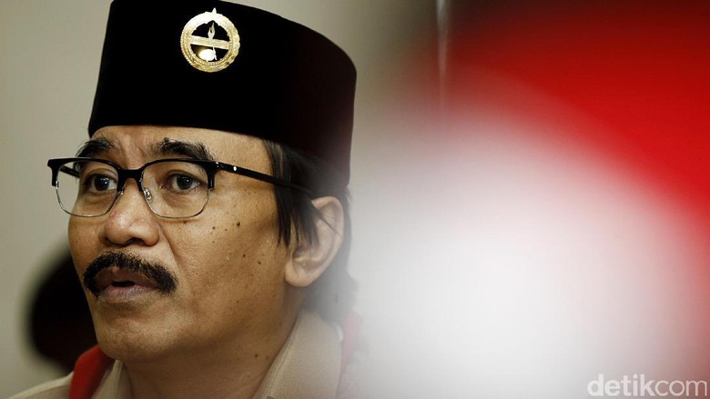 Temui Jokowi, Adhyaksa Dault akan Klarifikasi soal HTI Temui Jokowi, Adhyaksa Dault akan Klarifikasi soal HTI
