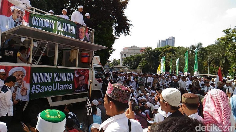 Alumni 212 Berharap Diberi Ruang di Masjid Istiqlal Alumni 212 Berharap Diberi Ruang di Masjid Istiqlal
