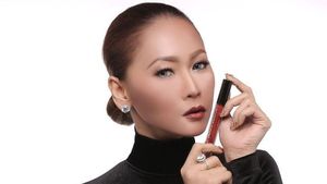10 Artis Indonesia Merilis Produk Kosmetik
