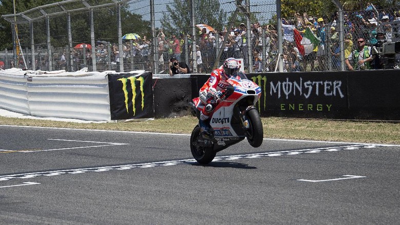 Dovizioso soal Stoner, Lorenzo, dan Persaingan Titel Musim Ini Dovizioso soal Stoner, Lorenzo, dan Persaingan Titel Musim Ini