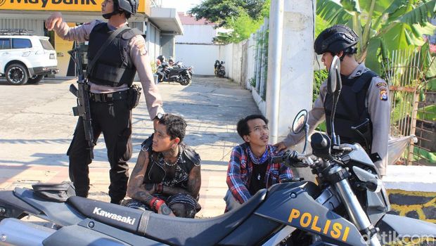  Tim Jawara mengamankan sejumlah preman