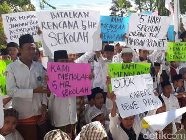 Sekolah 8 Jam Senin-Jumat untuk Penguatan Karakter, Setuju? Sekolah 8 Jam Senin-Jumat untuk Penguatan Karakter, Setuju?