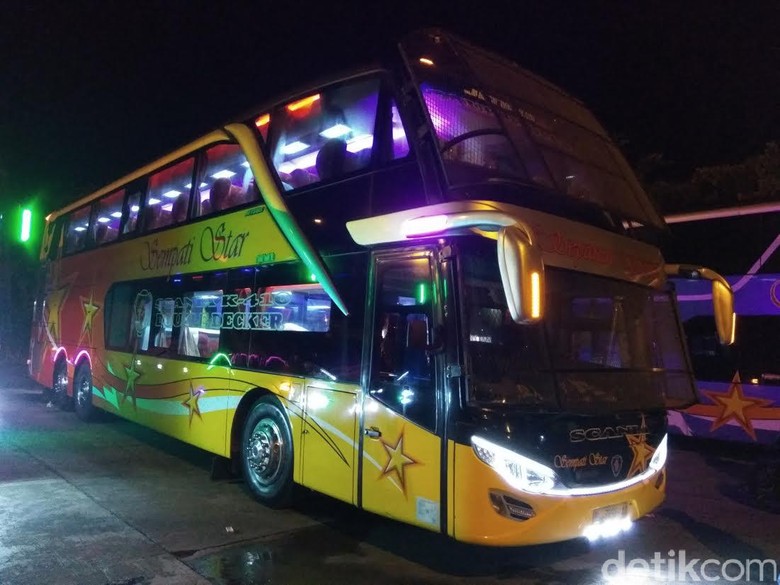 Bus Tingkat Serasa Pesawat di Aceh Jadi Idola Pemudik Bus Tingkat Serasa Pesawat di Aceh Jadi Idola Pemudik