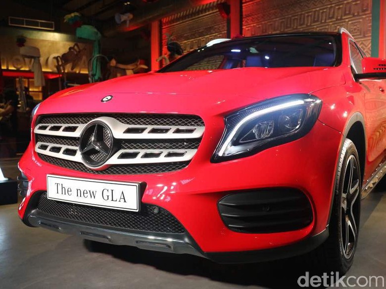 Ini Spesifikasi Mercy GLA 200 Kado Ultah Dul dari Maia Estianty Ini Spesifikasi Mercy GLA 200 Kado Ultah Dul dari Maia Estianty