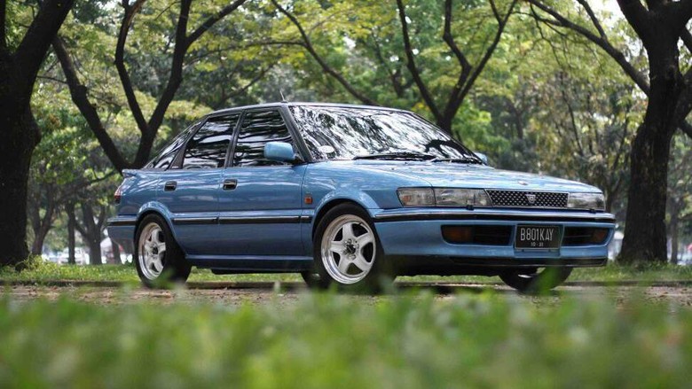 Toyota Corolla Liftback, Kembali ke Tahun 90-an Toyota Corolla Liftback, Kembali ke Tahun 90-an