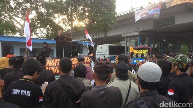 Keluarga Polri Aksi di Kampung Melayu, Minta RUU Terorisme Disahkan