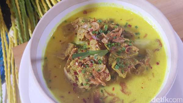 Empal Gentong dan Rendang Suwir Jadi Sajian Lebaran Keluarga Chef Norman Empal Gentong dan Rendang Suwir Jadi Sajian Lebaran Keluarga Chef Norman