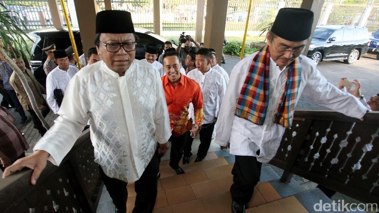 OSO Bukber dengan Sejumlah Tokoh di Pontianak