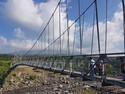 Penampakan Jembatan Gantung yang Diresmikan Jokowi di Temanggung