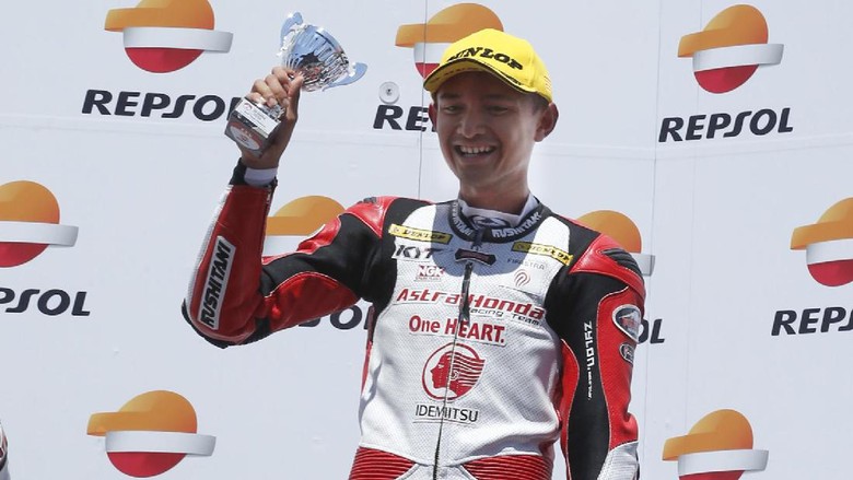 Dimas Ekky Naik Podium di Catalunya Dimas Ekky Naik Podium di Catalunya