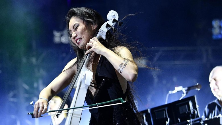 Di Antara Dominasi Pria, Tina Guo Buktikan Bisa Jadi Wonder Woman Di Antara Dominasi Pria, Tina Guo Buktikan Bisa Jadi Wonder Woman