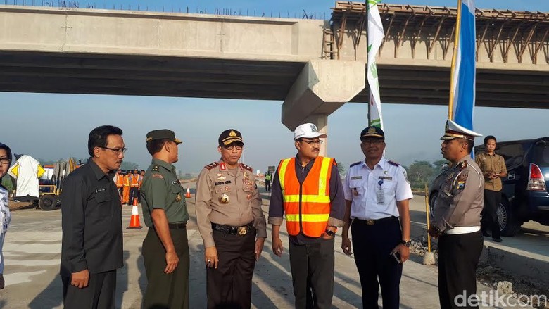 Kapolda: Tol Fungsional Mudik Lebaran Kurangi Beban Macet 30 Persen Kapolda: Tol Fungsional Mudik Lebaran Kurangi Beban Macet 30 Persen
