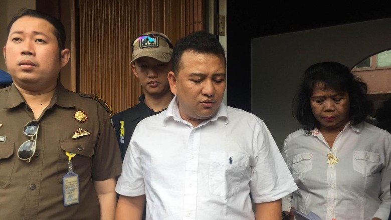 Polisi: Tidak Ada PNS yang Ikut Pesta Gay di Kelapa Gading Polisi: Tidak Ada PNS yang Ikut Pesta Gay di Kelapa Gading