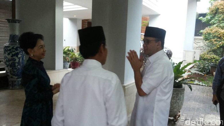 Anies dan Sandiaga Buka Bersama dengan Bang Yos Anies dan Sandiaga Buka Bersama dengan Bang Yos