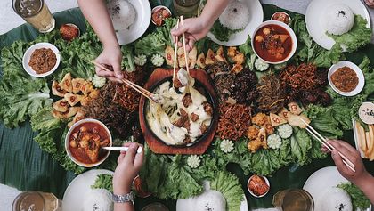 Serunya ber Botram Ria Disaat Berbuka