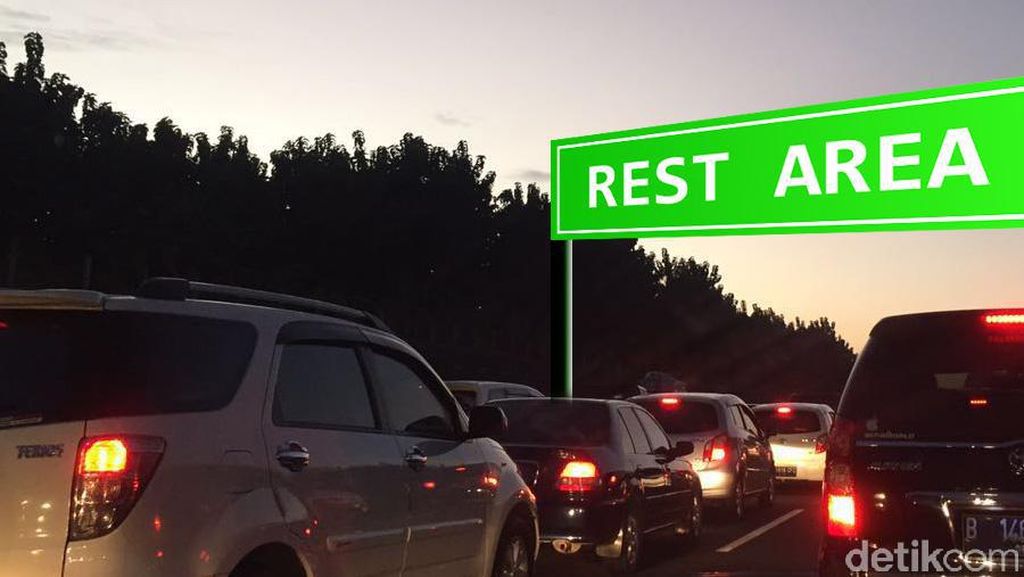 Cikampek Macet 33 Km dari Cibitung sampai Karawang Timur Cikampek Macet 33 Km dari Cibitung sampai Karawang Timur