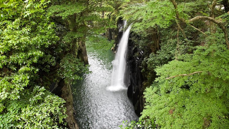 Air Terjun Marai yang dipercaya pemberian dewa (Thinstock) Air Terjun Marai yang dipercaya pemberian dewa (Thinstock)