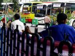 Terminal Kampung Rambutan Masih Lengang