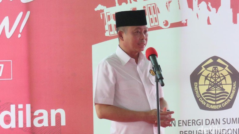 2 Jurus Jonan Terangi 12.000 Desa di Seluruh RI 2 Jurus Jonan Terangi 12.000 Desa di Seluruh RI
