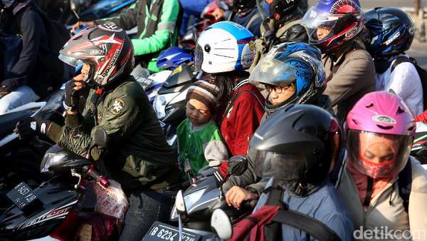 Menhub Ingin Tak Ada Lagi Mudik Pakai Motor Menhub Ingin Tak Ada Lagi Mudik Pakai Motor