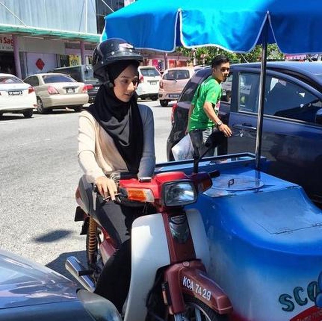 Viral, Gadis Cantik Keliling Jual Es Krim Demi Ayah Viral, Gadis Cantik Keliling Jual Es Krim Demi Ayah