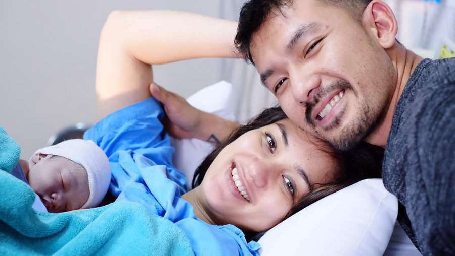 Atiqah Hasiholan dan Rio Dewanto Dikaruniai Buah Hati Atiqah Hasiholan dan Rio Dewanto Dikaruniai Buah Hati