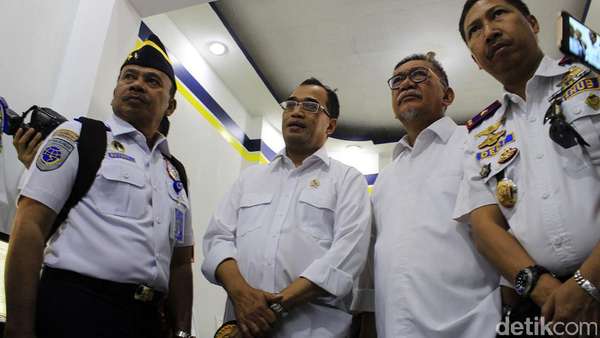 Menhub Minta KNKT Periksa Bus Rosalia yang Kecelakaan di Purbalingga Menhub Minta KNKT Periksa Bus Rosalia yang Kecelakaan di Purbalingga