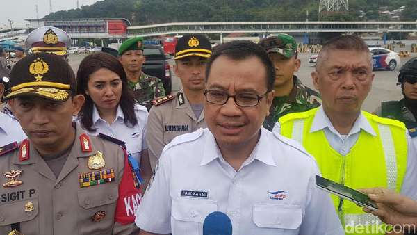 Pelabuhan Merak Catat Rekor Transaksi Saat Puncak Arus Mudik Pelabuhan Merak Catat Rekor Transaksi Saat Puncak Arus Mudik