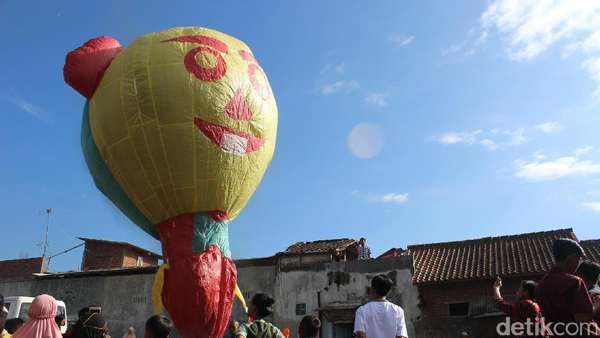 <i>Ngapungkeun Balon</i>, Tradisi Unik Warga Garut Saat Idul Fitri <i>Ngapungkeun Balon</i>, Tradisi Unik Warga Garut Saat Idul Fitri