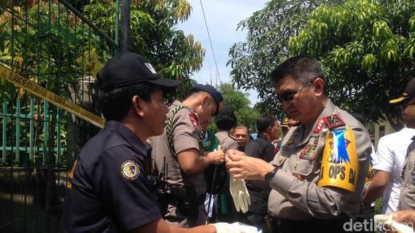 Buku Perang untuk Anak Disita dari Rumah Pelaku Teror Polda Sumut Buku Perang untuk Anak Disita dari Rumah Pelaku Teror Polda Sumut